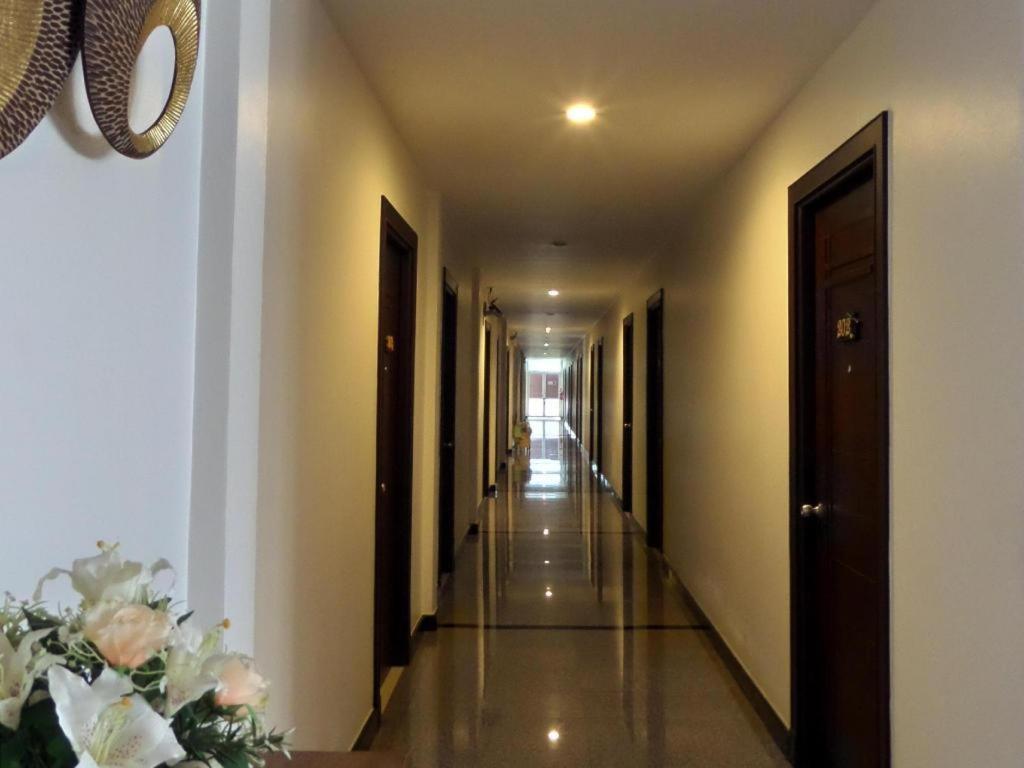 City Park Hotel Phatthalung Exterior photo