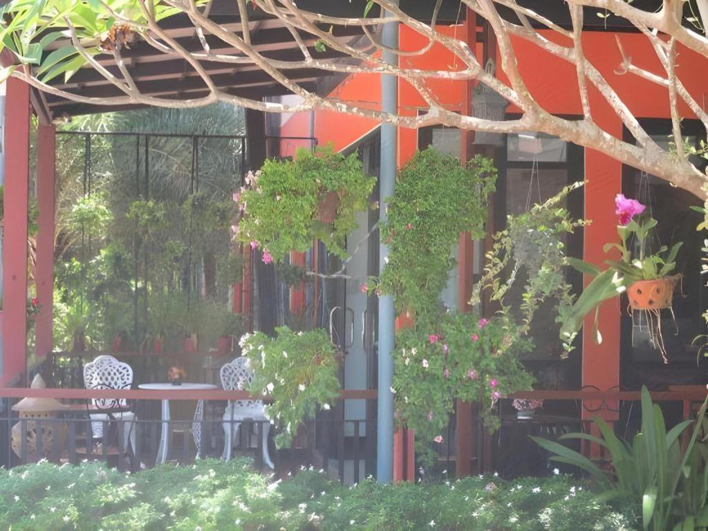 City Park Hotel Phatthalung Exterior photo