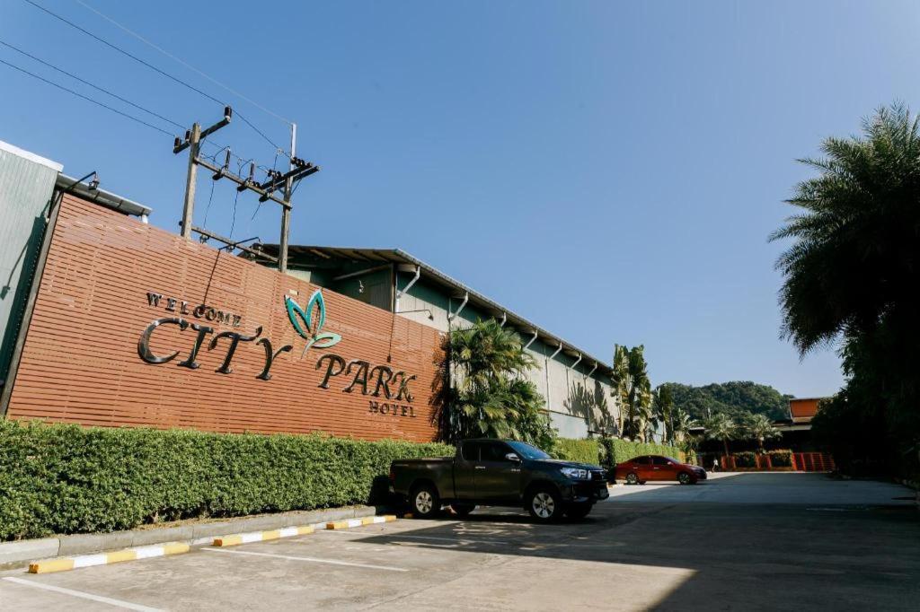 City Park Hotel Phatthalung Exterior photo