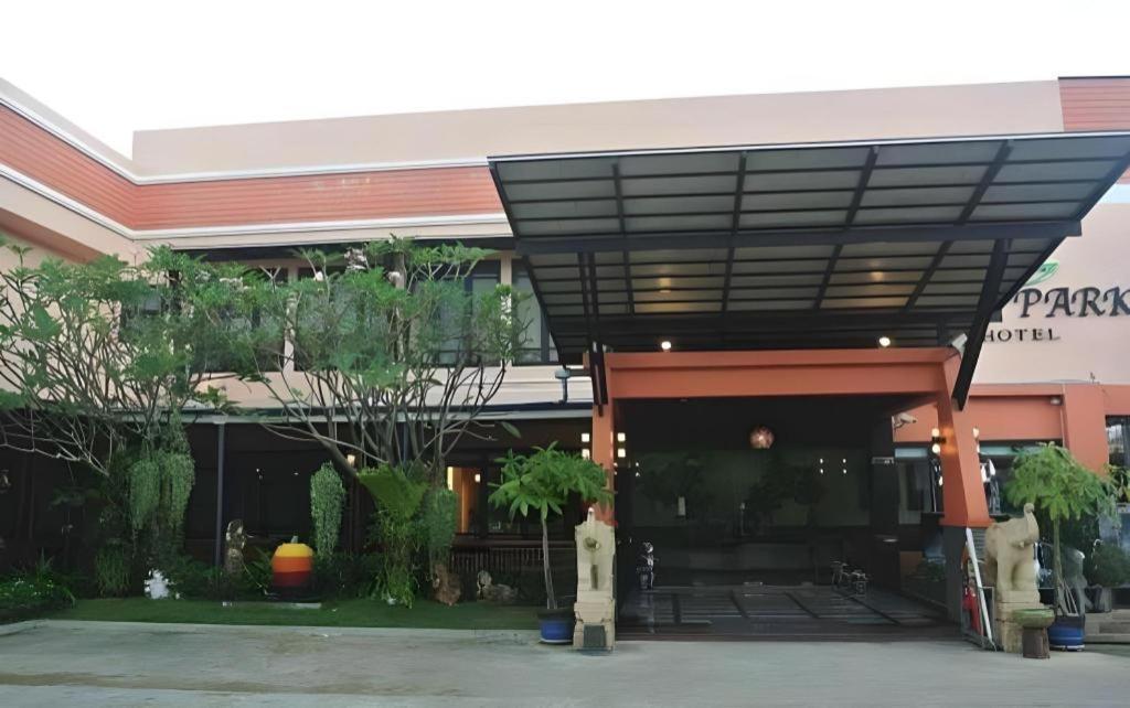 City Park Hotel Phatthalung Exterior photo