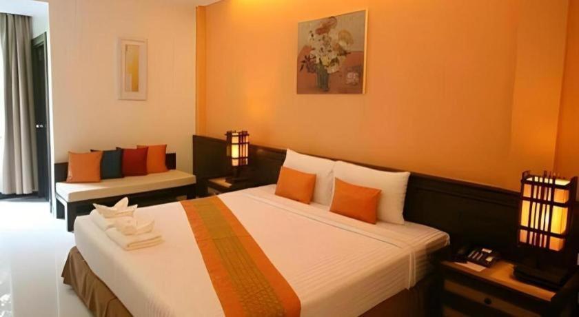 City Park Hotel Phatthalung Exterior photo
