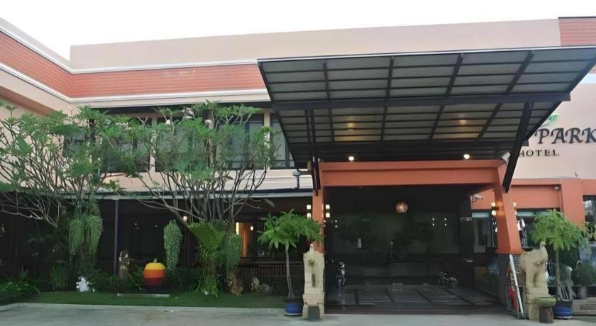 City Park Hotel Phatthalung Exterior photo