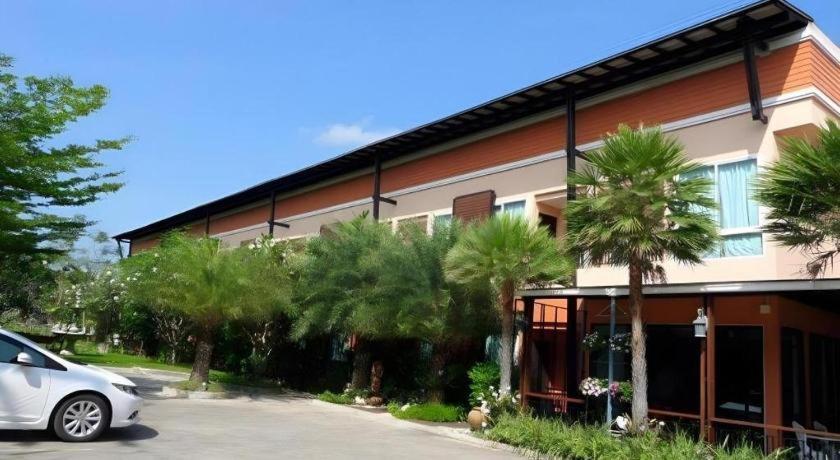 City Park Hotel Phatthalung Exterior photo
