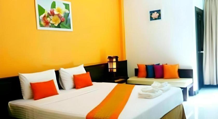 City Park Hotel Phatthalung Exterior photo