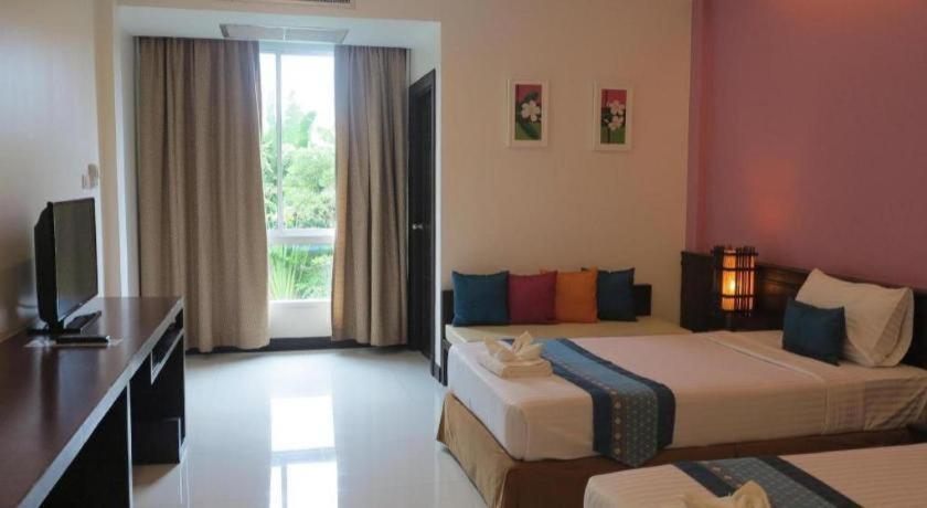 City Park Hotel Phatthalung Exterior photo