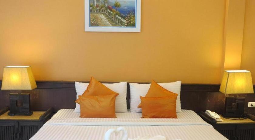 City Park Hotel Phatthalung Exterior photo